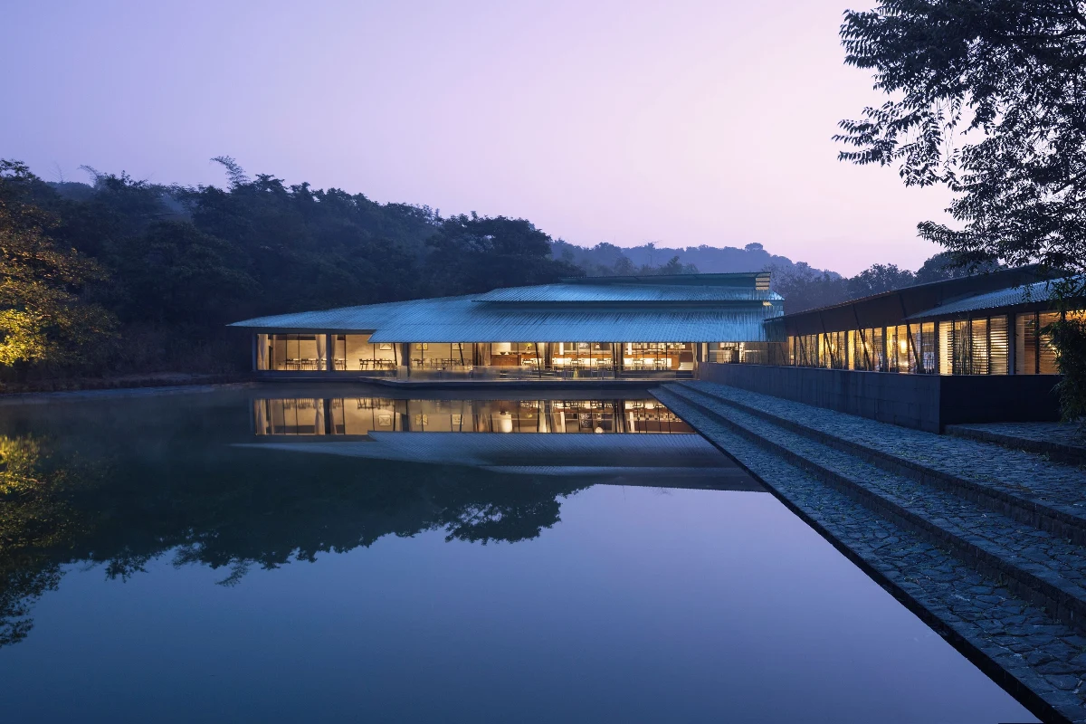 Master the eight-limb path to self-realization - Image 4